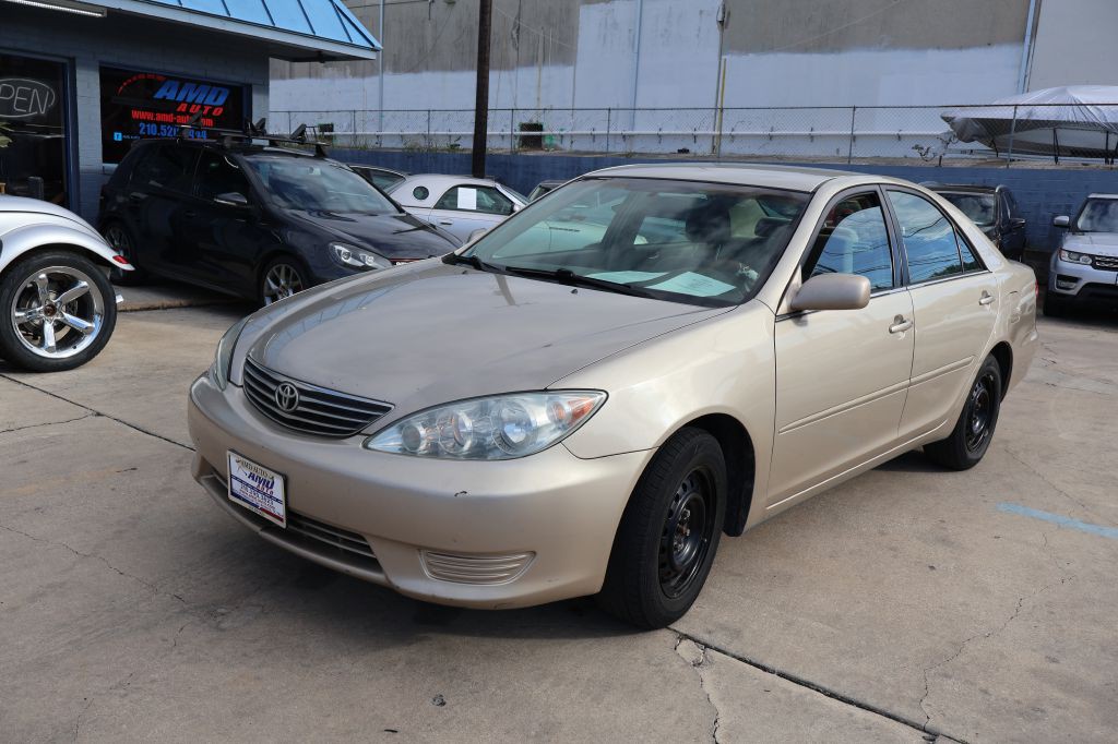 2005 Toyota Camry Image 3