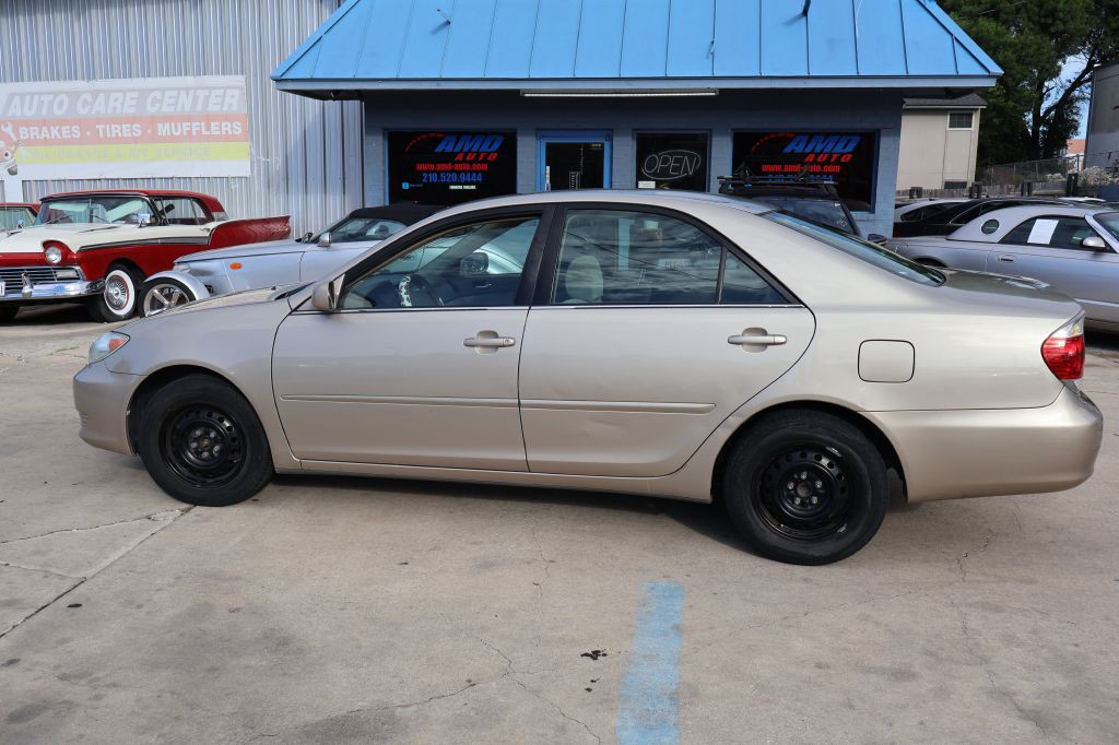 2005 Toyota Camry Image 4