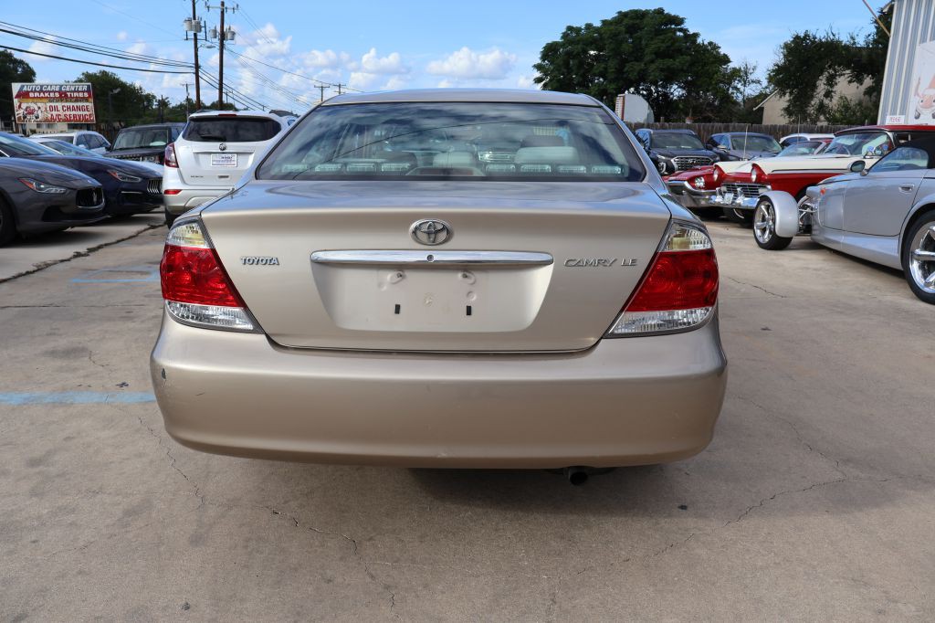 2005 Toyota Camry Image 6