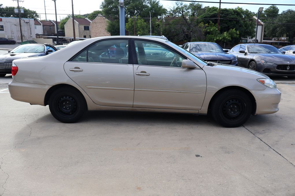2005 Toyota Camry Image 8