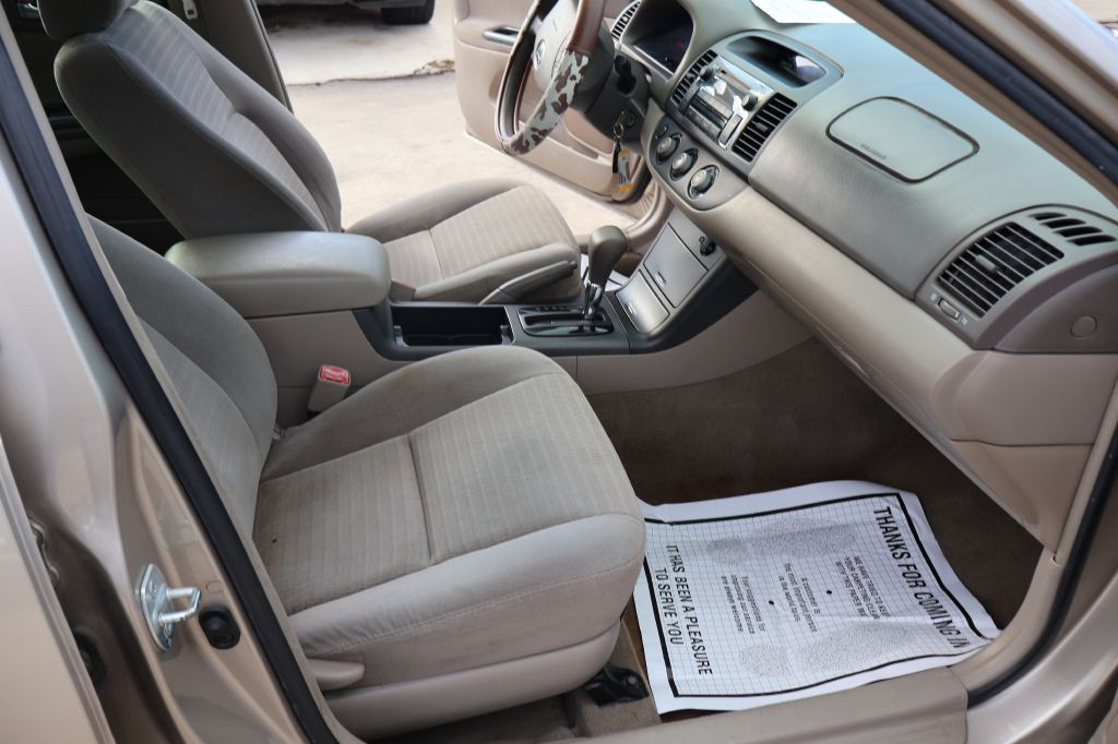 2005 Toyota Camry Image 14
