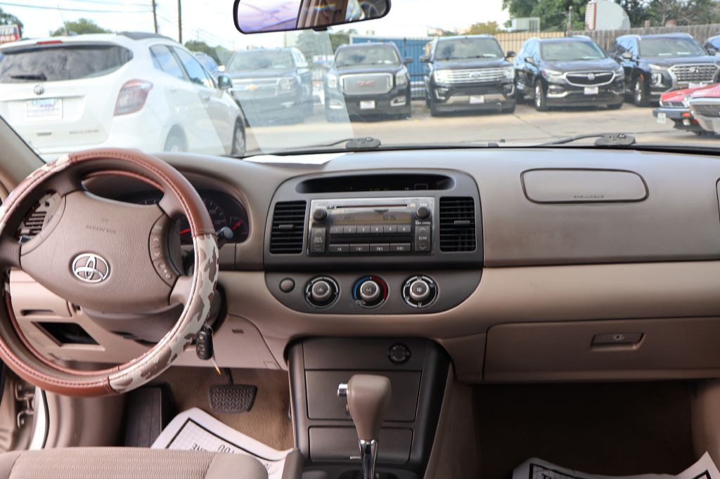 2005 Toyota Camry Image 16