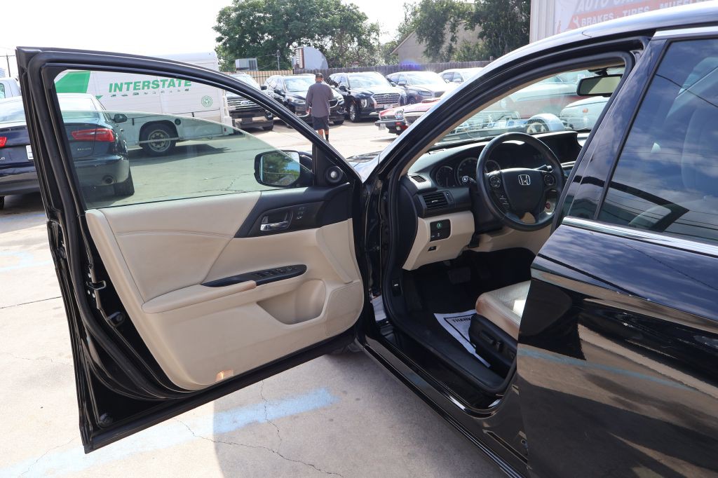 2015 Honda Accord Image 20