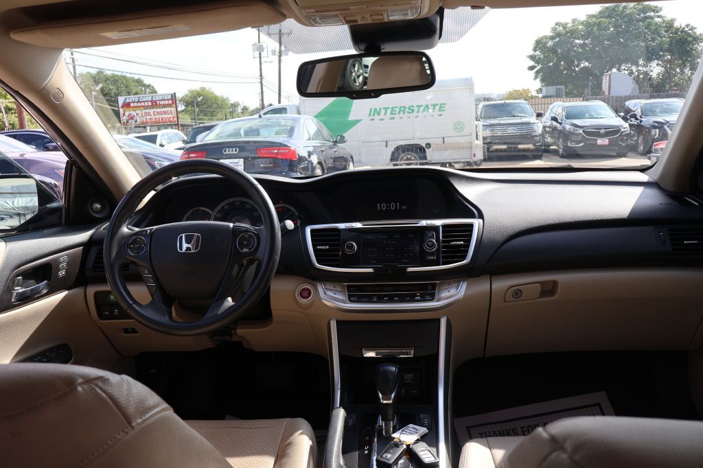 2015 Honda Accord Image 44
