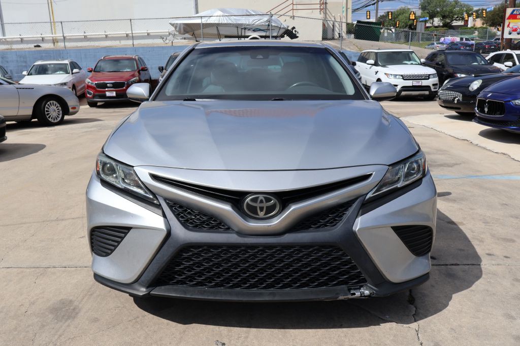 2018 Toyota Camry Image 2