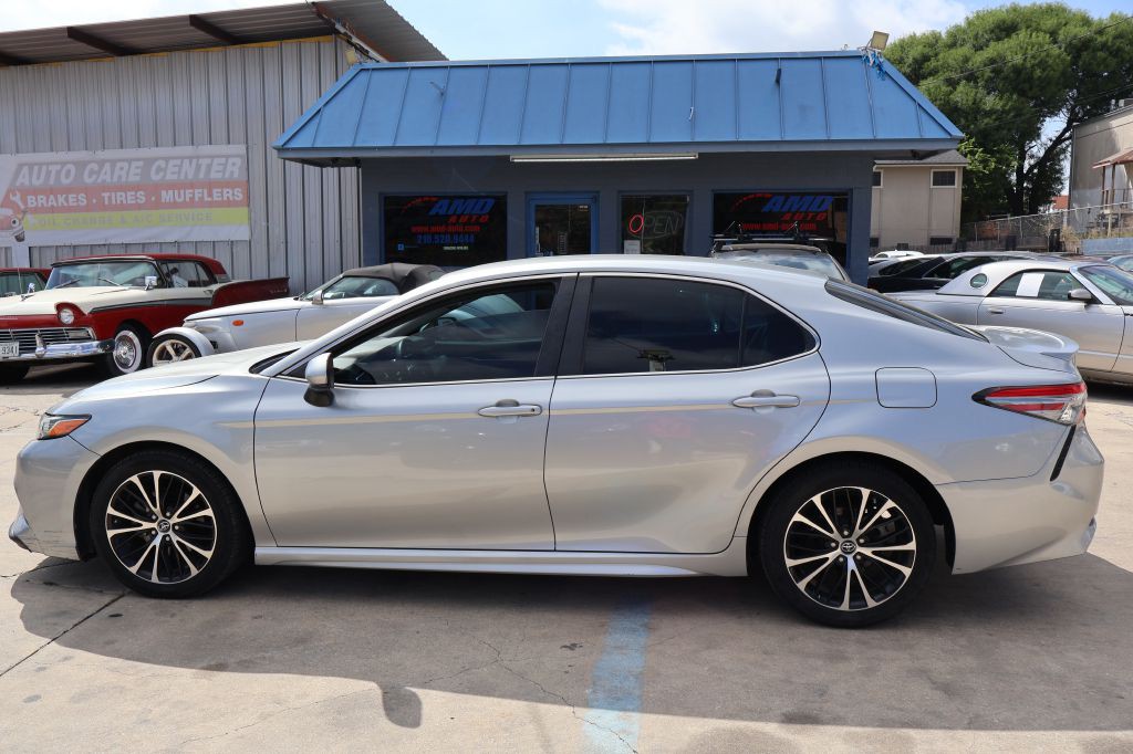2018 Toyota Camry Image 4