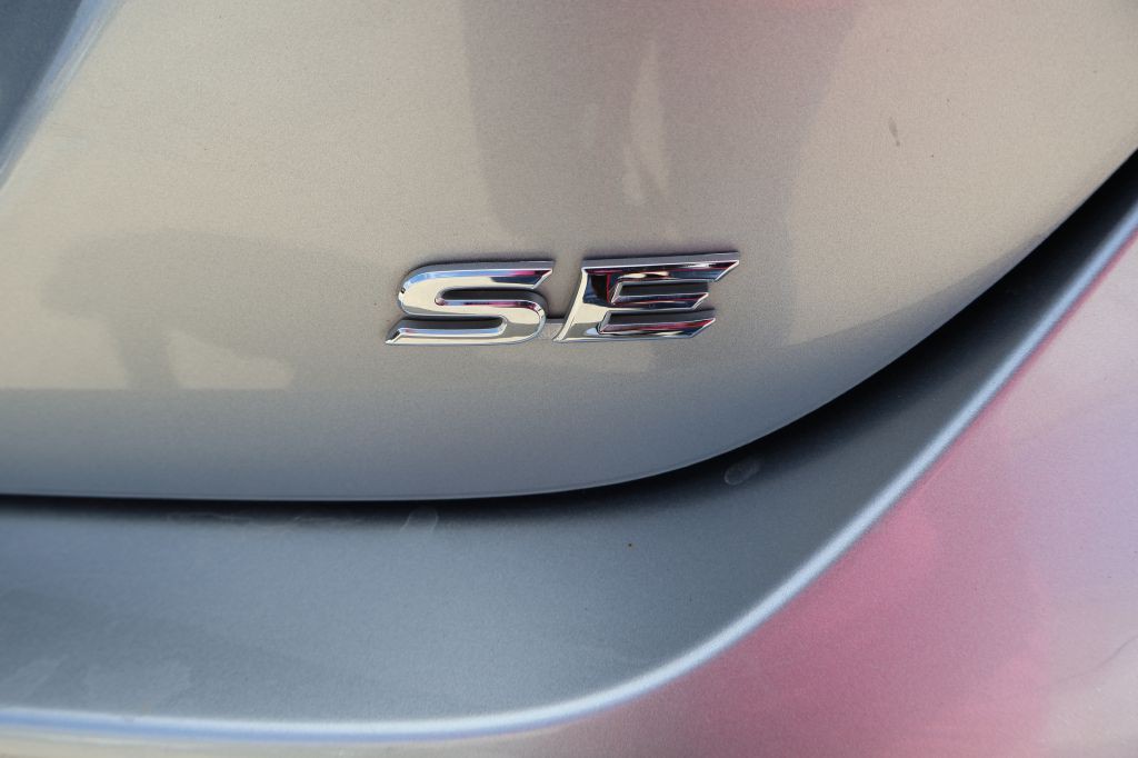 2018 Toyota Camry Image 10