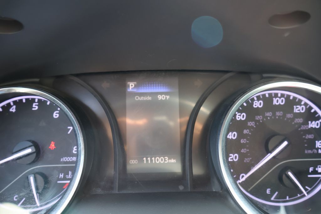 2018 Toyota Camry Image 21