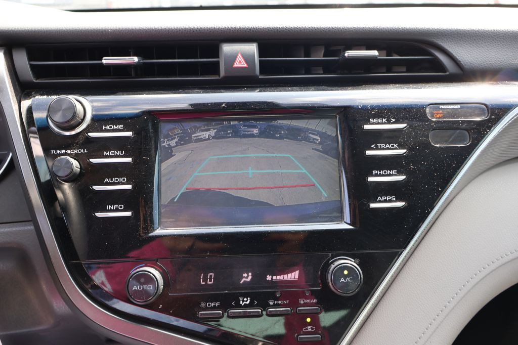 2018 Toyota Camry Image 27