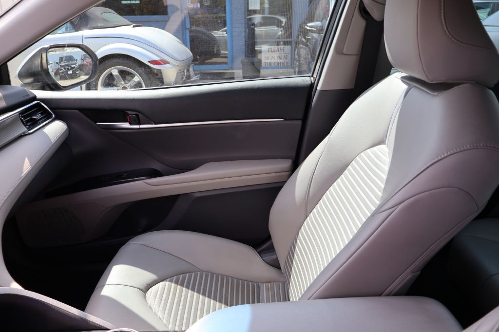 2018 Toyota Camry Image 31