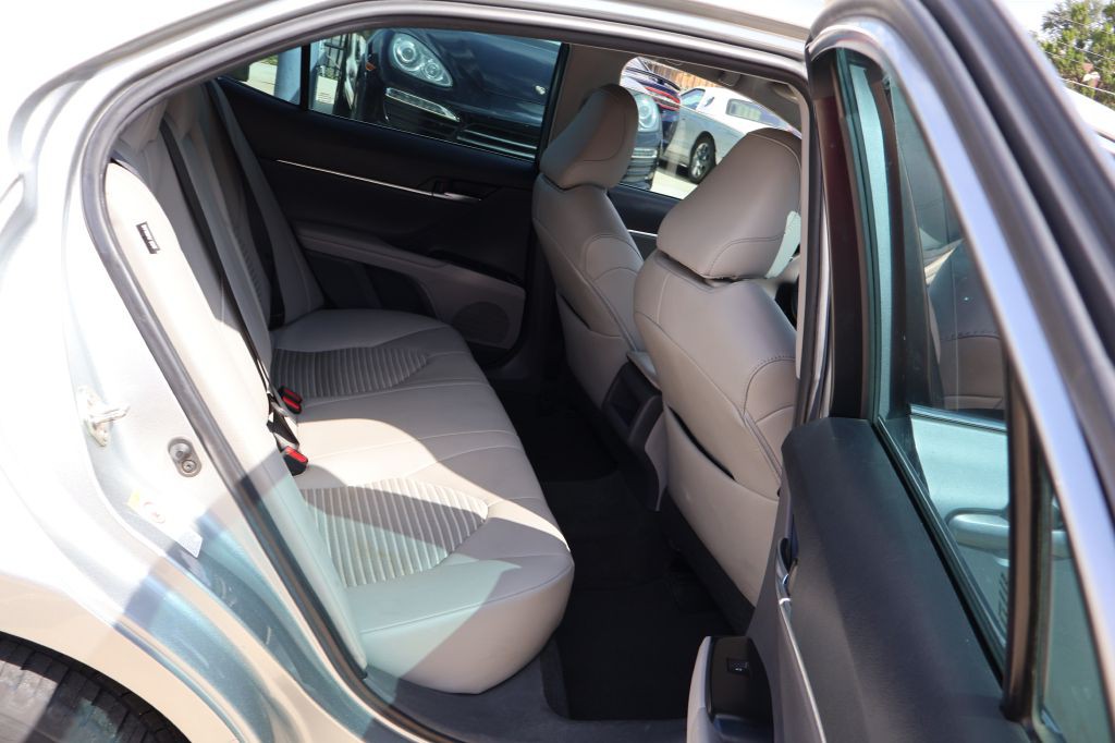 2018 Toyota Camry Image 36