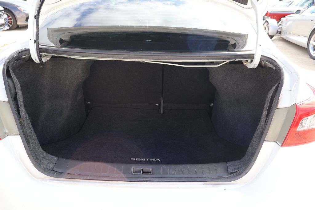 2019 Nissan Sentra Image 13