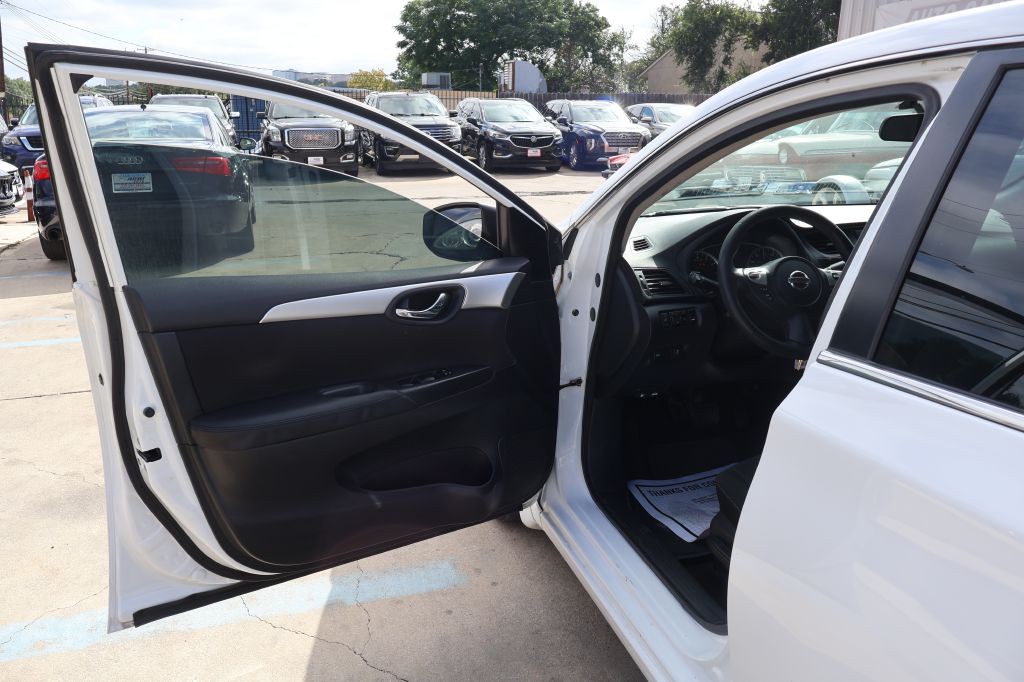 2019 Nissan Sentra Image 16