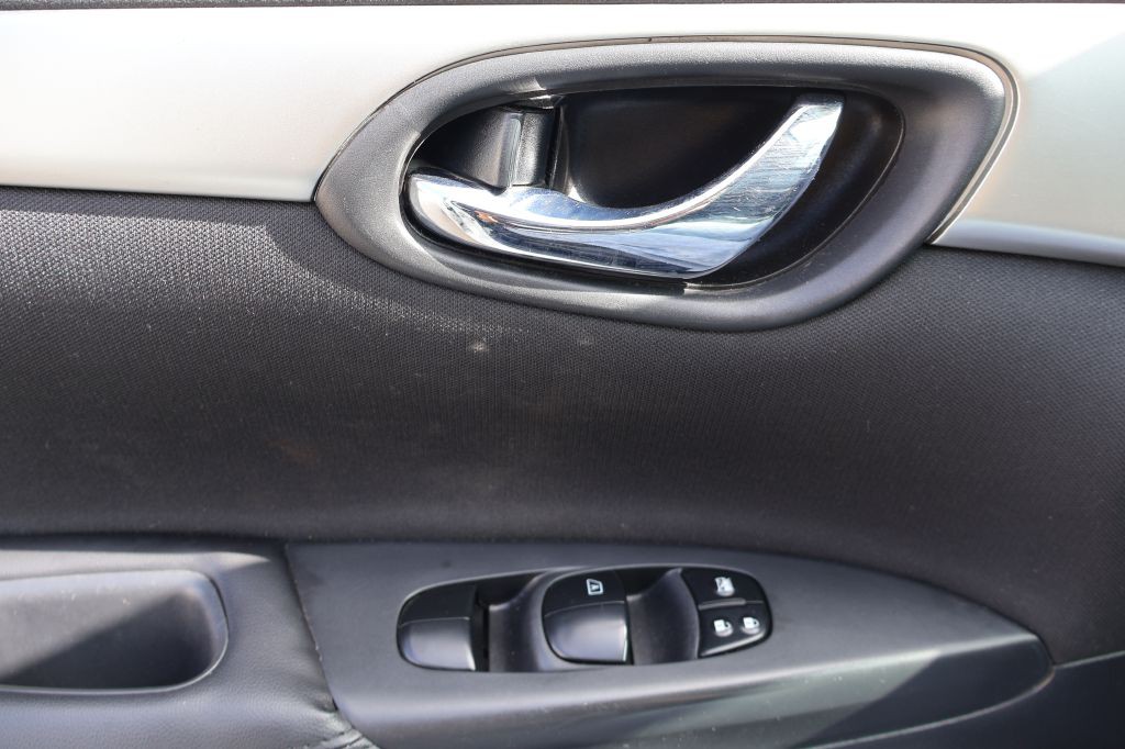 2019 Nissan Sentra Image 25