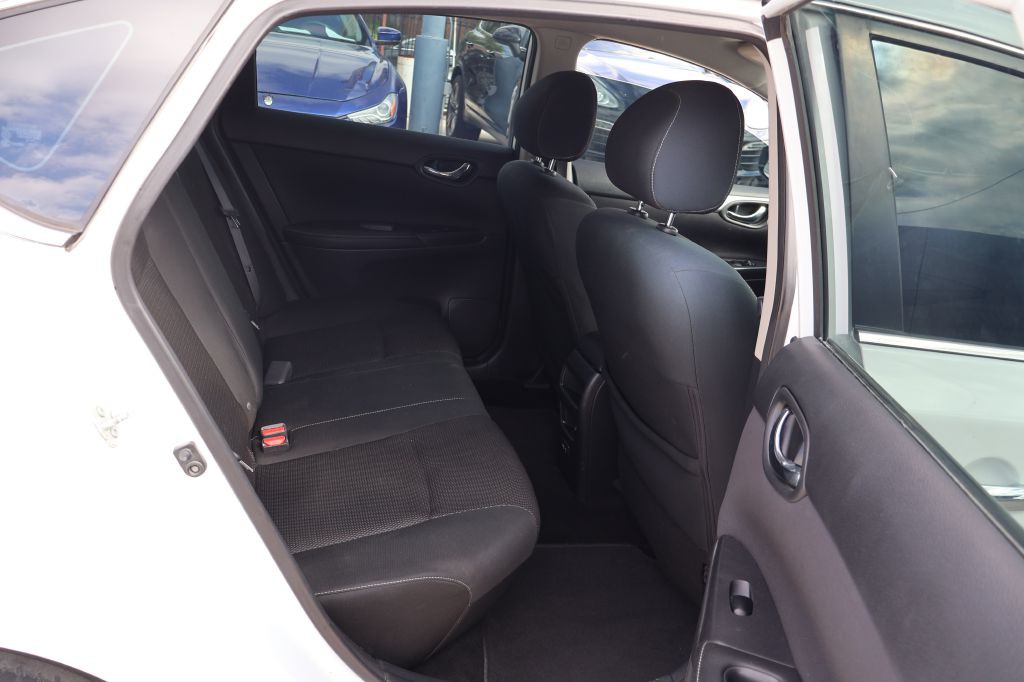 2019 Nissan Sentra Image 39