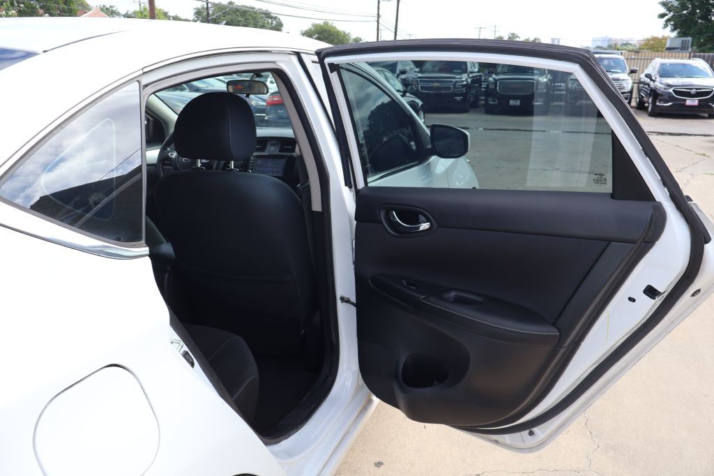 2019 Nissan Sentra Image 40