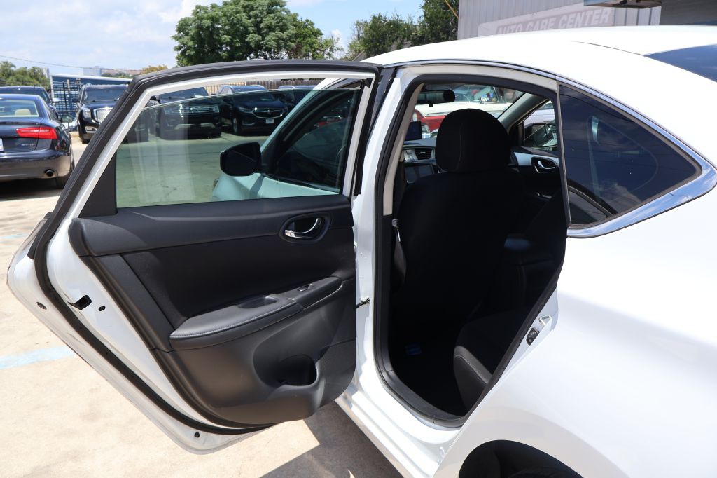 2019 Nissan Sentra Image 15