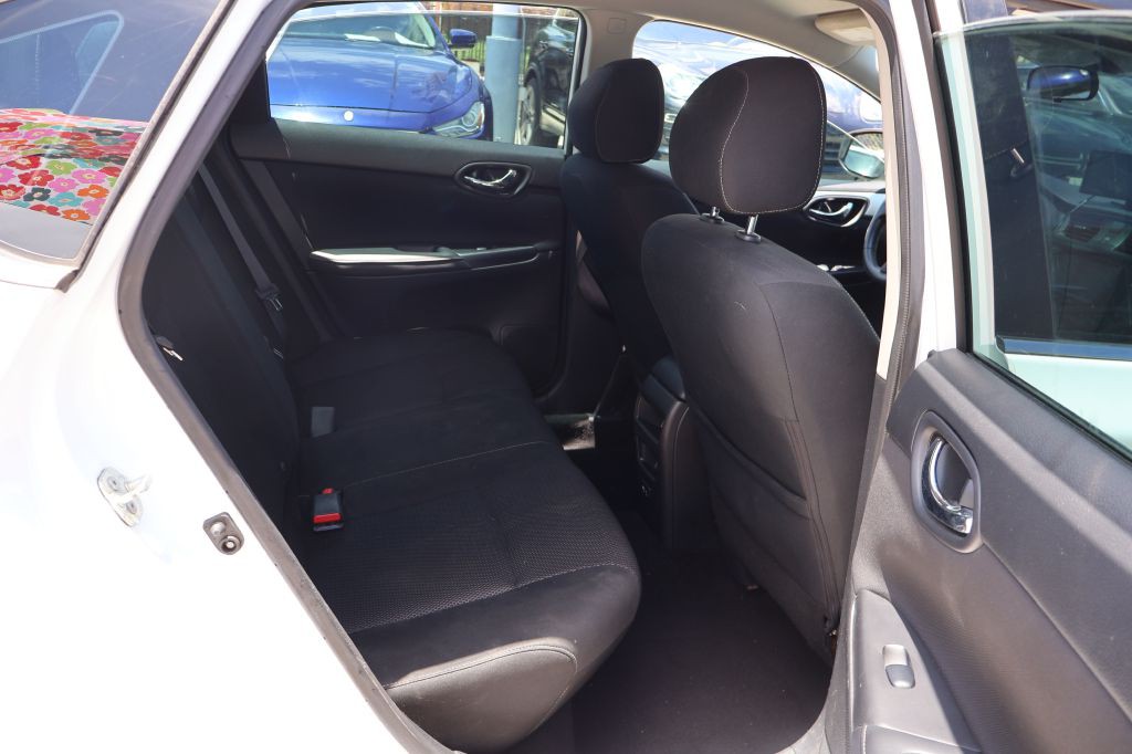 2019 Nissan Sentra Image 35