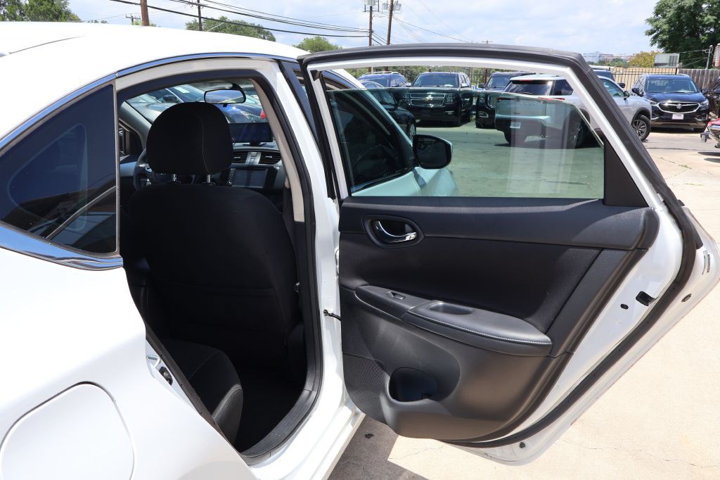 2019 Nissan Sentra Image 36