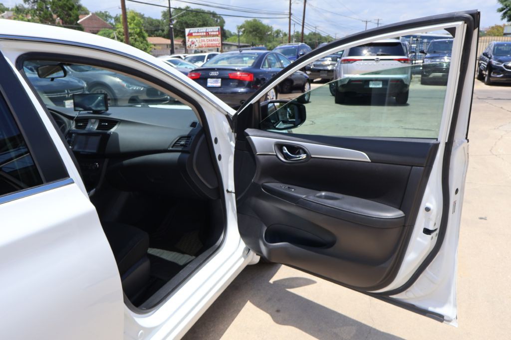 2019 Nissan Sentra Image 38