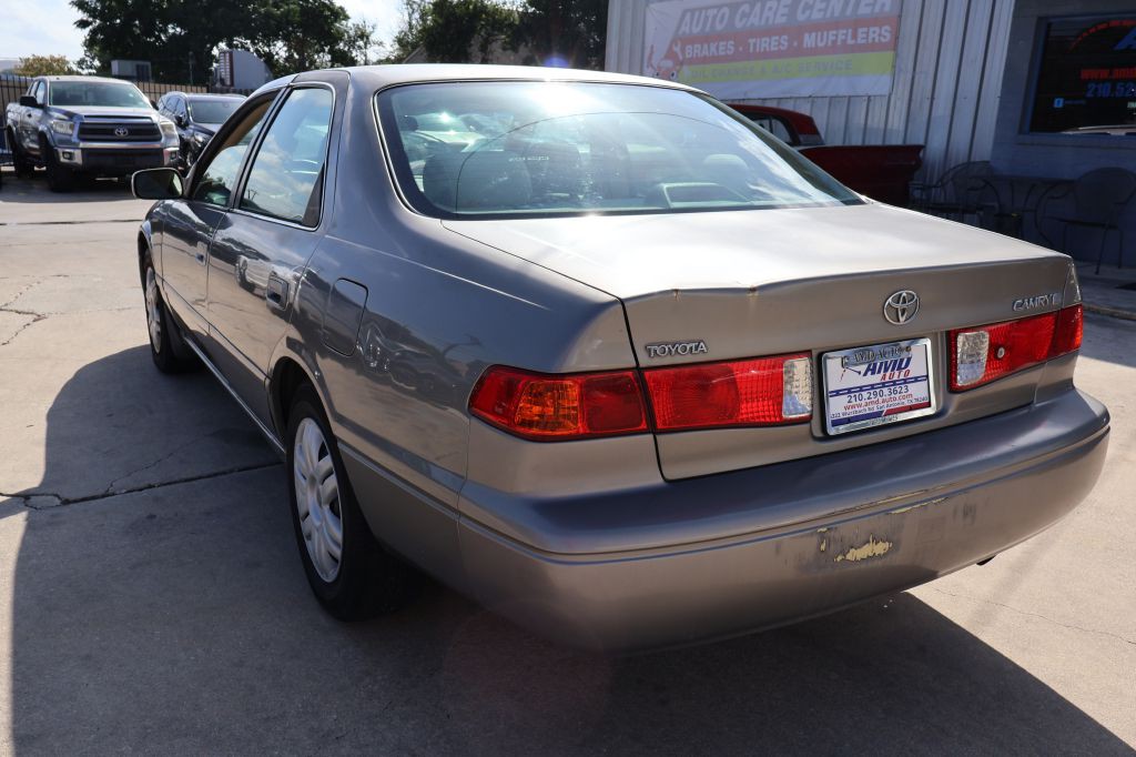 2001 Toyota Camry Image 5