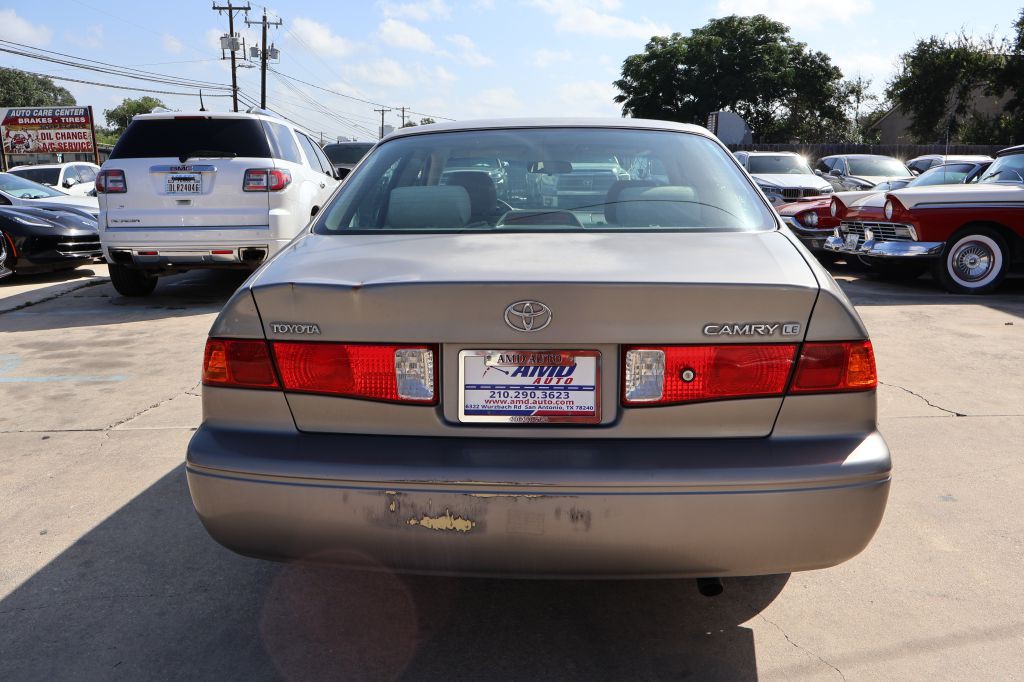 2001 Toyota Camry Image 6