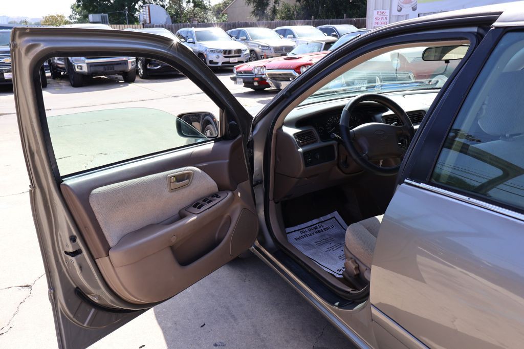 2001 Toyota Camry Image 15