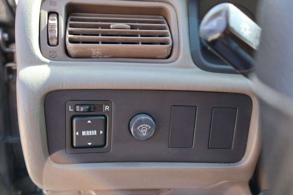 2001 Toyota Camry Image 21