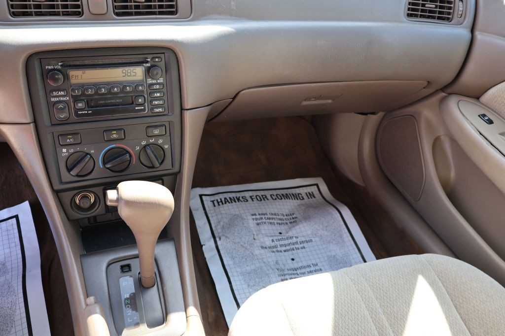 2001 Toyota Camry Image 25