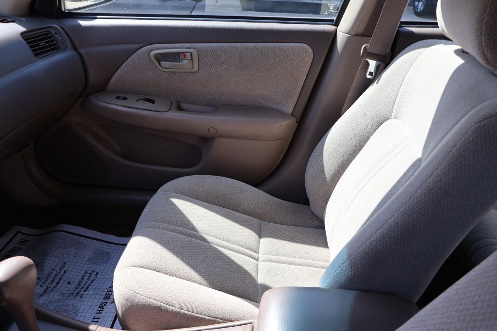 2001 Toyota Camry Image 28