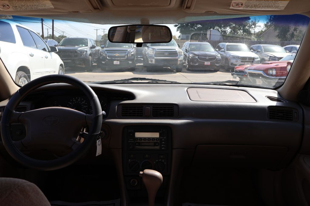 2001 Toyota Camry Image 30