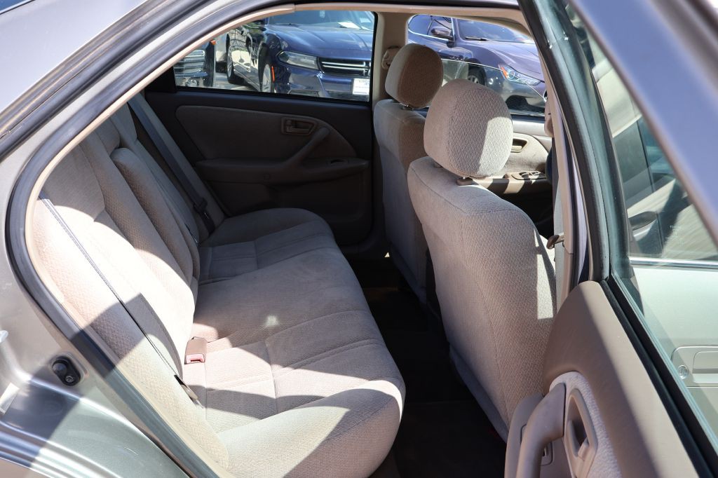 2001 Toyota Camry Image 33