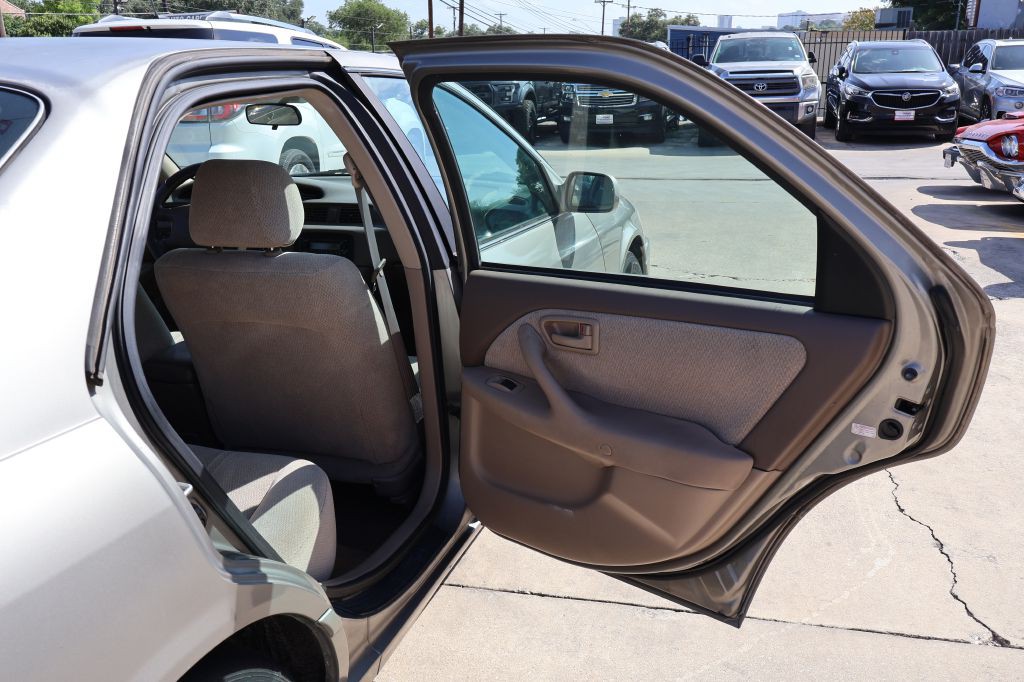 2001 Toyota Camry Image 34