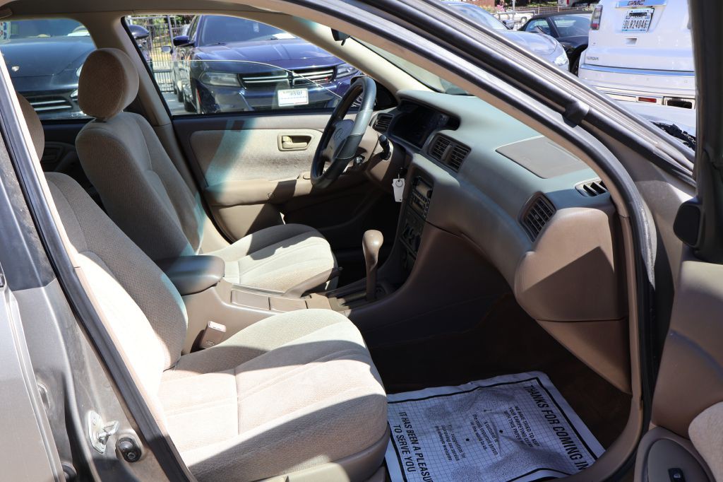 2001 Toyota Camry Image 35
