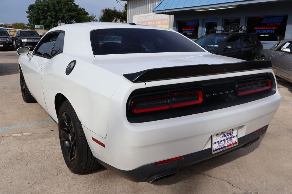 2016 Dodge Challenger Image 5