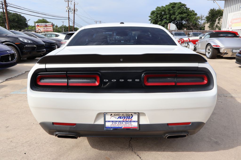 2016 Dodge Challenger Image 6