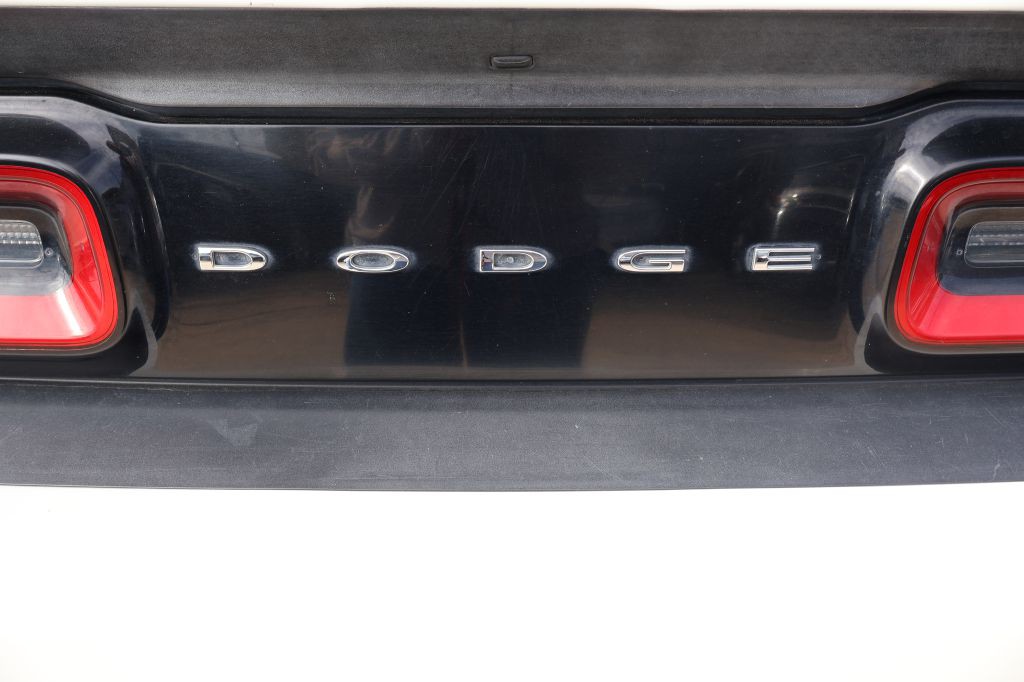 2016 Dodge Challenger Image 11