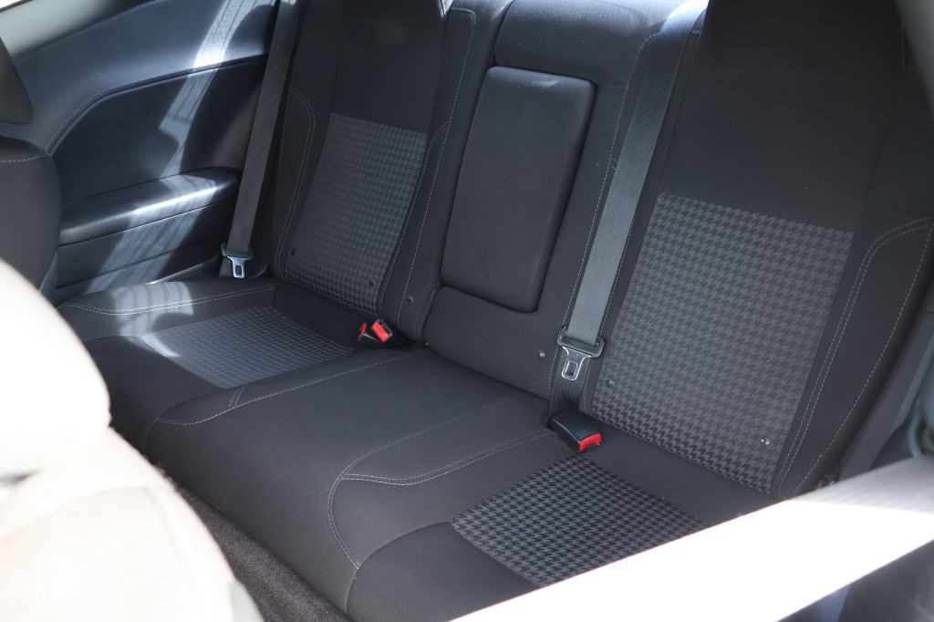 2016 Dodge Challenger Image 20