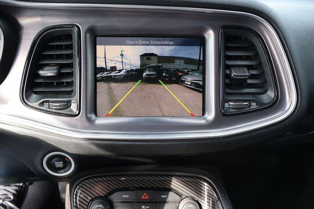 2016 Dodge Challenger Image 30