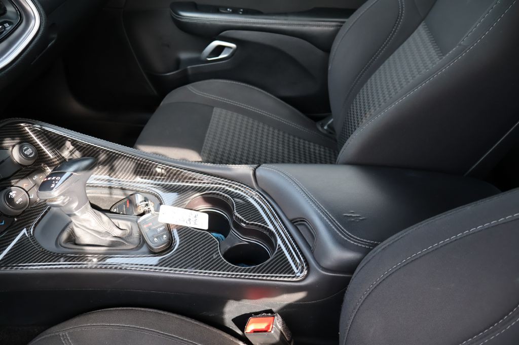 2016 Dodge Challenger Image 33