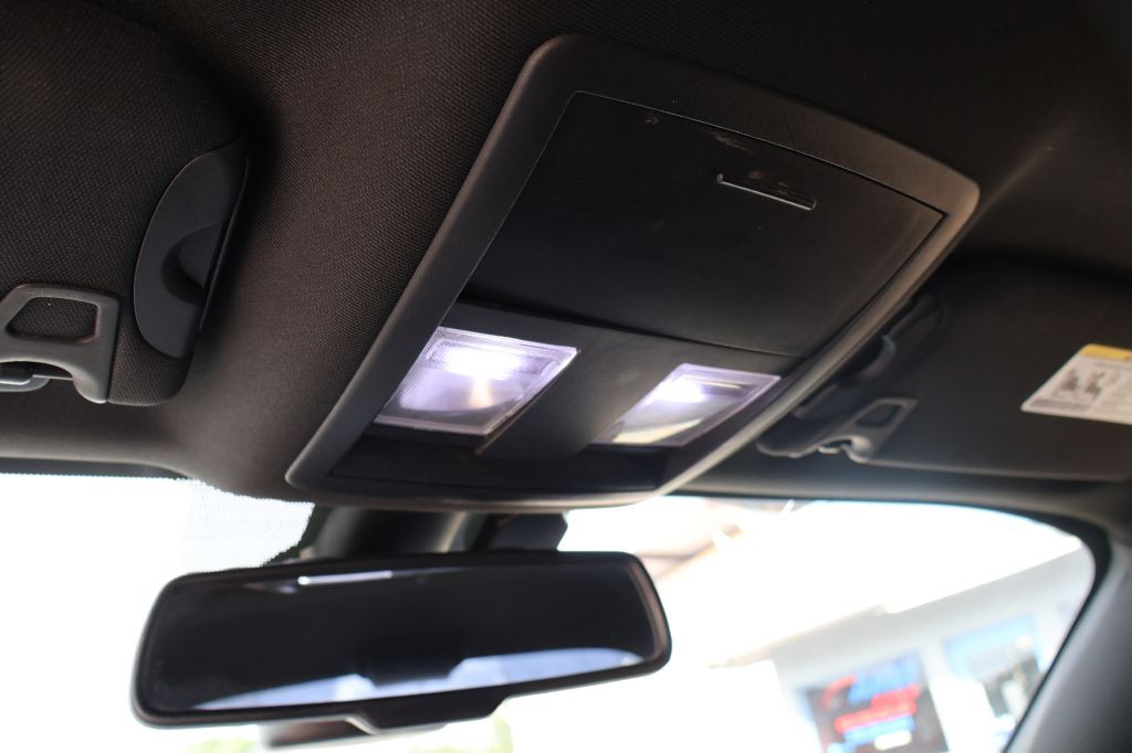 2016 Dodge Challenger Image 35