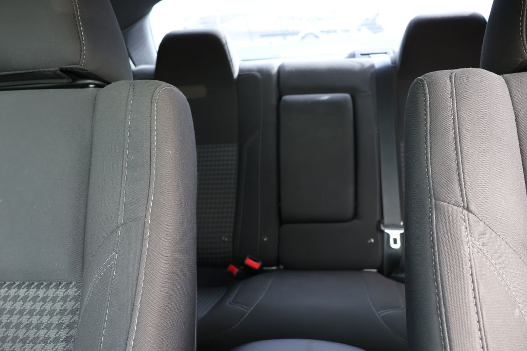 2016 Dodge Challenger Image 36