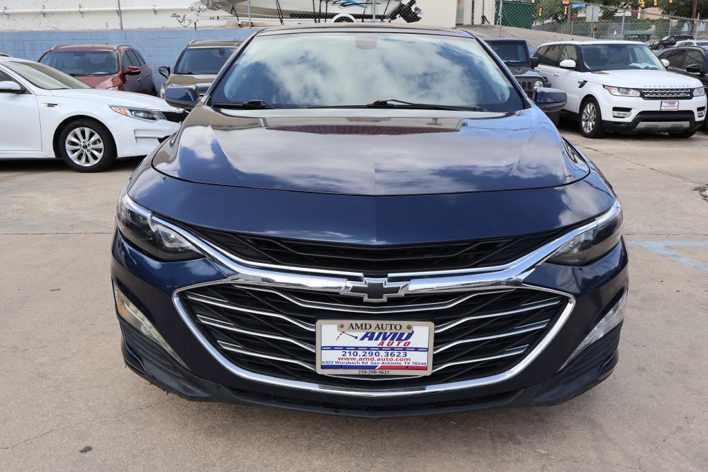 2022 Chevrolet Malibu Image 2