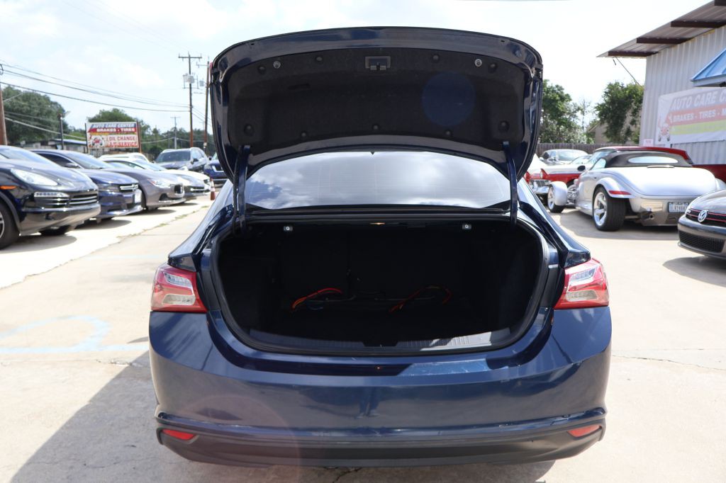 2022 Chevrolet Malibu Image 16