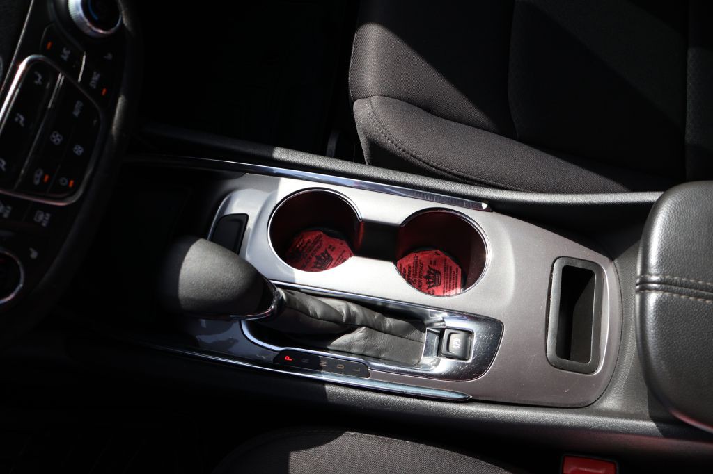 2022 Chevrolet Malibu Image 32