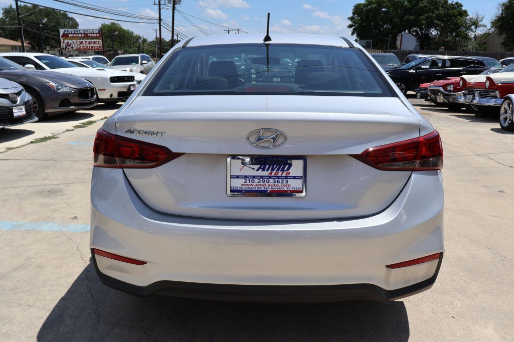 2020 Hyundai Accent Image 6