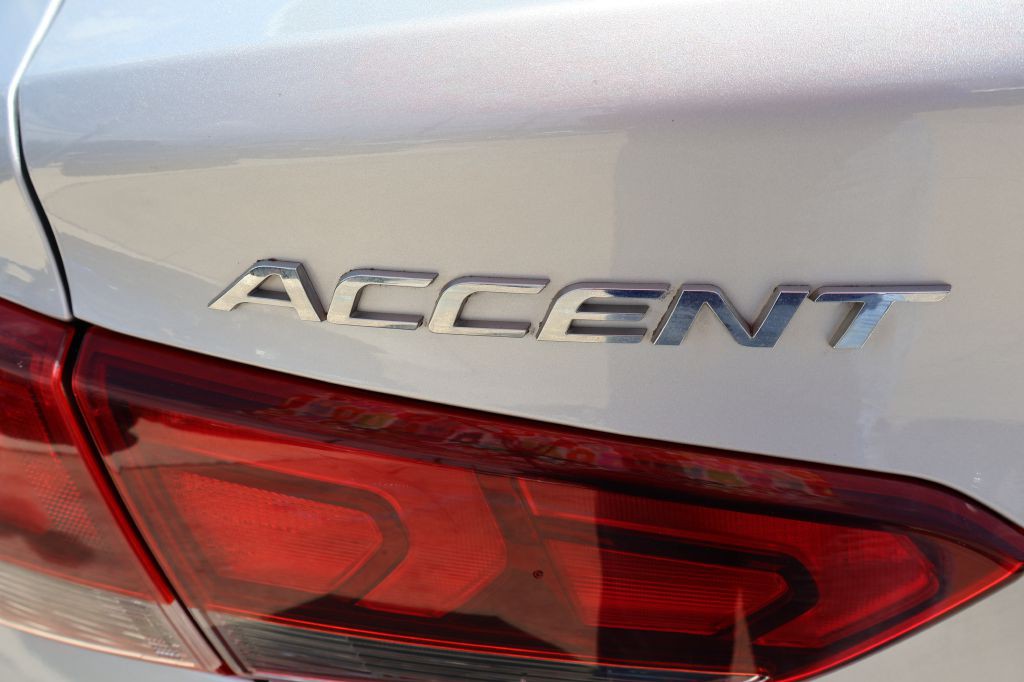 2020 Hyundai Accent Image 10