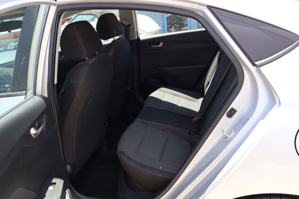 2020 Hyundai Accent Image 19