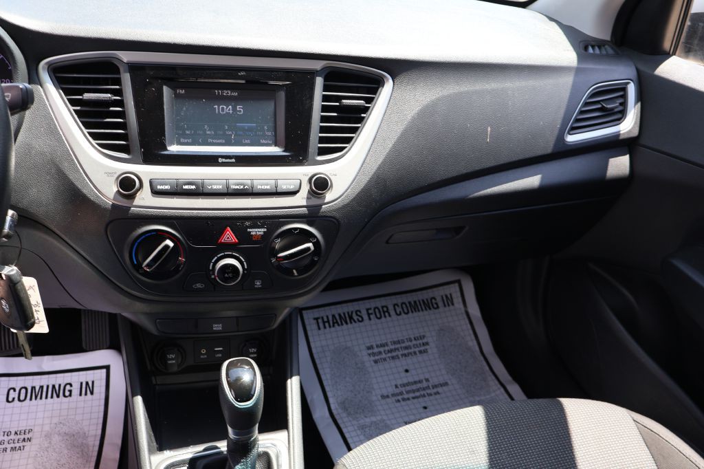 2020 Hyundai Accent Image 30