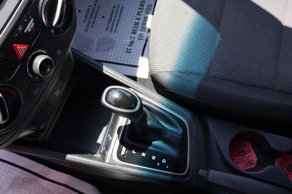 2020 Hyundai Accent Image 31